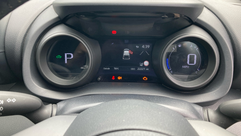 Toyota Yaris 1.5 Hybrid Design 5dr CVT Hybrid Hatchback